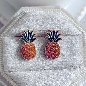 Pineapple stud earrings
